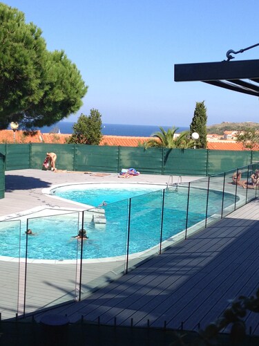 Superbe T3 vue mer, terrasse 20m2, piscine, box, 2 ch, WIFI- 350€ à 1050 €/week