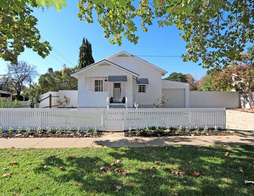Haven on Halloran “Cute as a Button” Pool, Free Wifi & Netflix