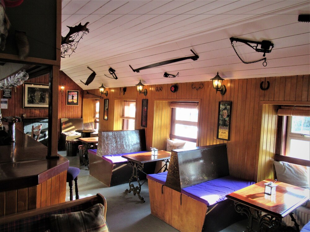 Hotel Bar