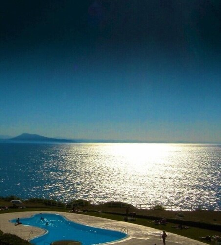 Luxury studio 1st line Ocean for 2 persons