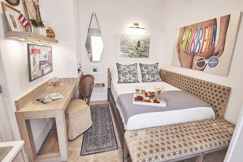 The Charming Studio near everything!