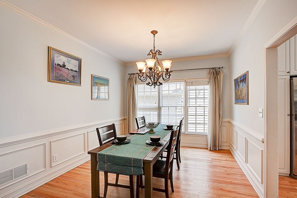 House, Multiple Beds, Non Smoking - In-Room Dining
