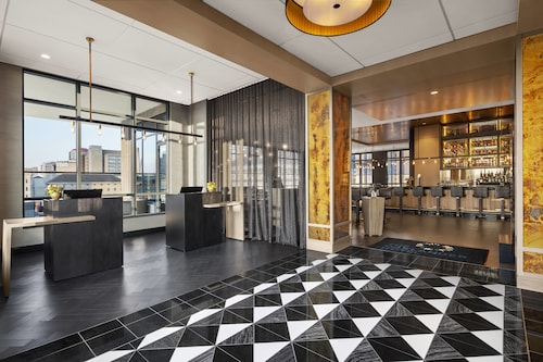 The Oaklander Hotel, Autograph Collection
