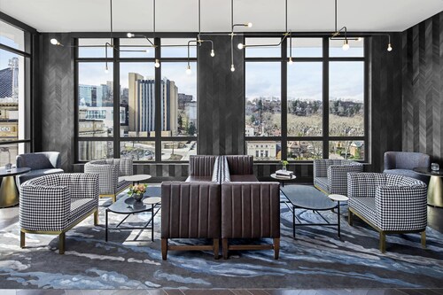 The Oaklander Hotel, Autograph Collection