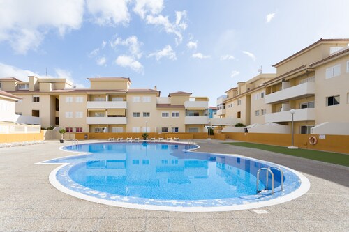 TERRASSE DE TOIT AVEC PISCINE PRÈS DE LA PLAGE