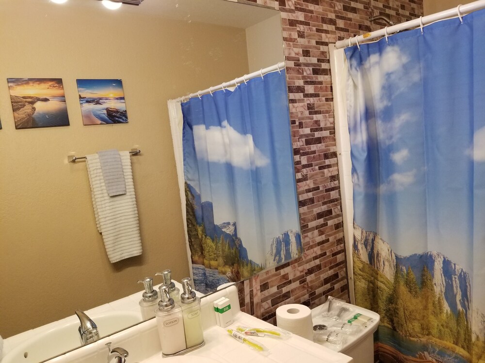 Family House, Multiple Beds, Non Smoking - Bathroom