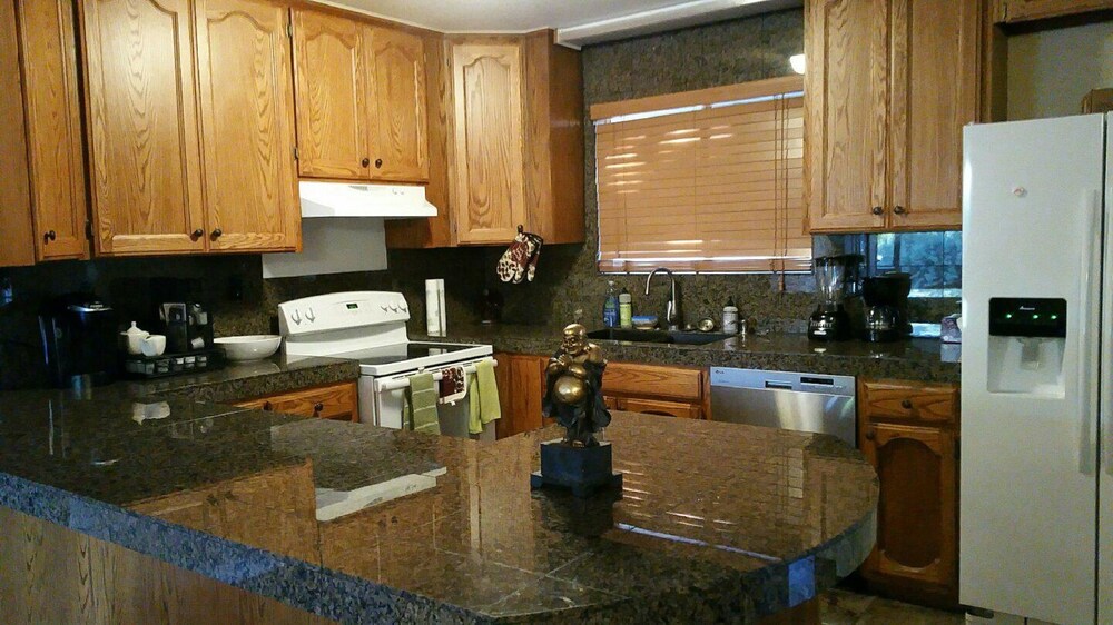 Family House, Multiple Beds, Non Smoking - Private Kitchen