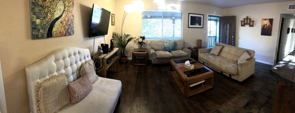 Family House, Multiple Beds, Non Smoking - Interior Entrance