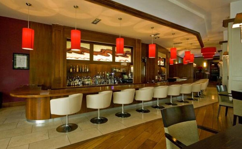 Hotel Bar