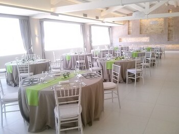 Food Court