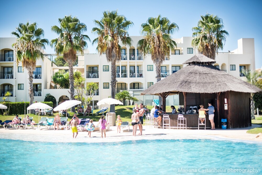 Poolside Bar