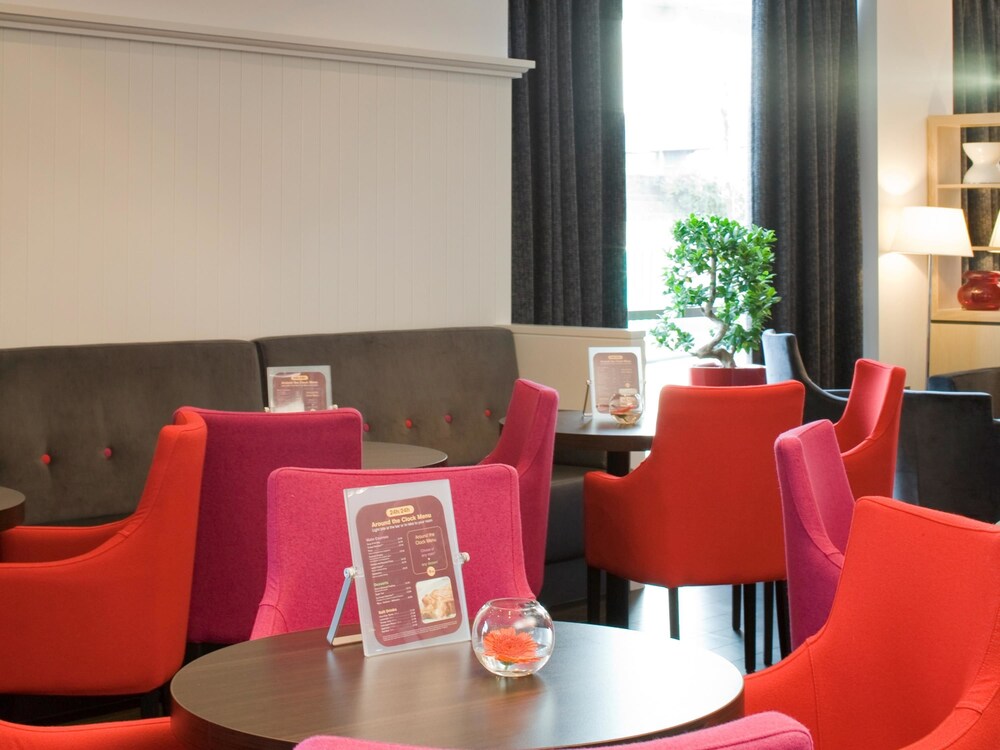 Hotel Bar