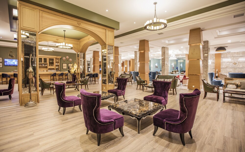 Hotel Lounge