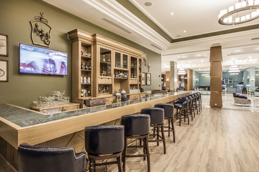 Hotel Lounge