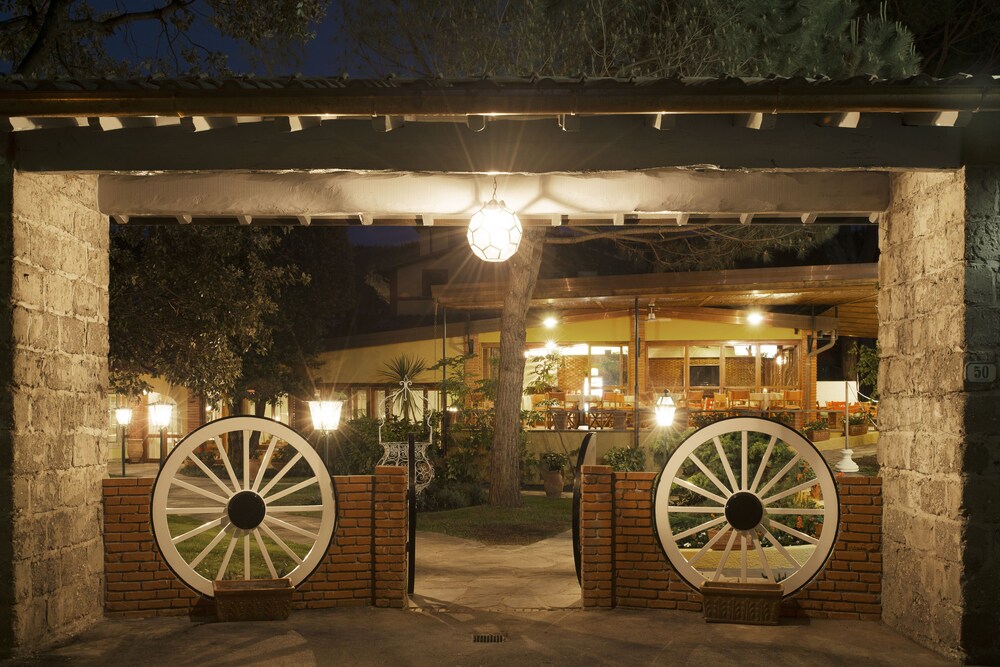 Hotel Bar