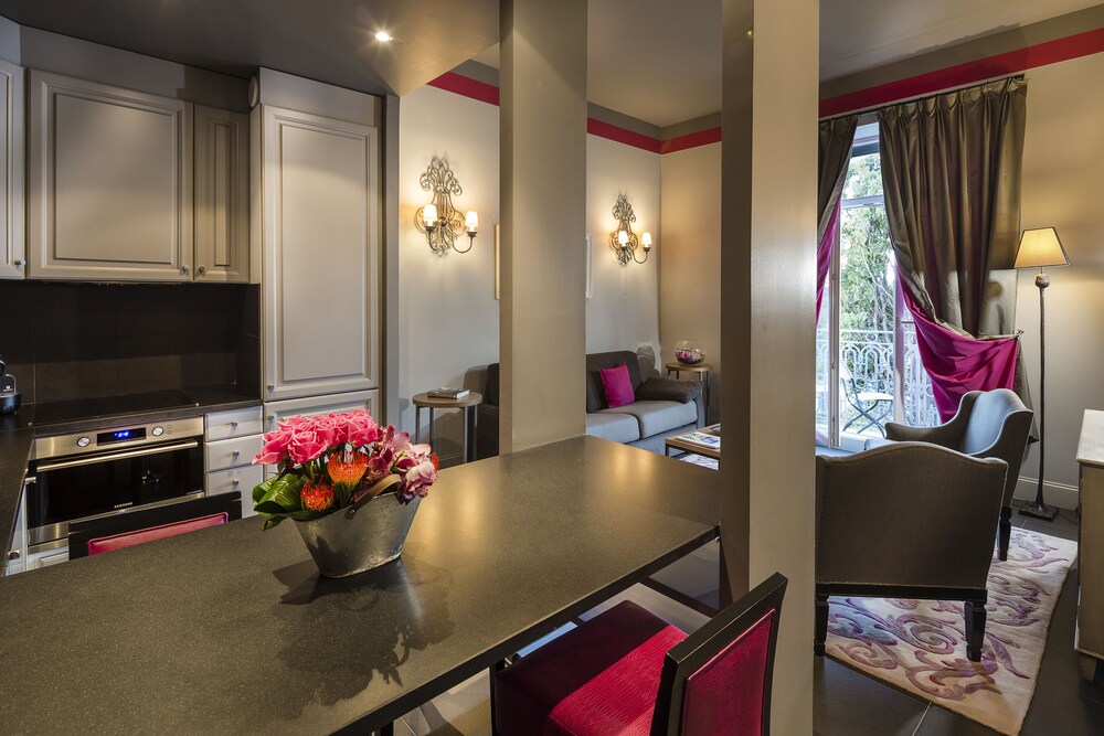 Deluxe Suite, 1 Bedroom - Guestroom