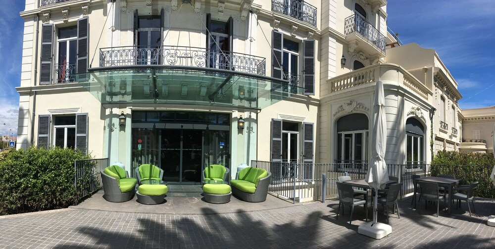 Hotel Front