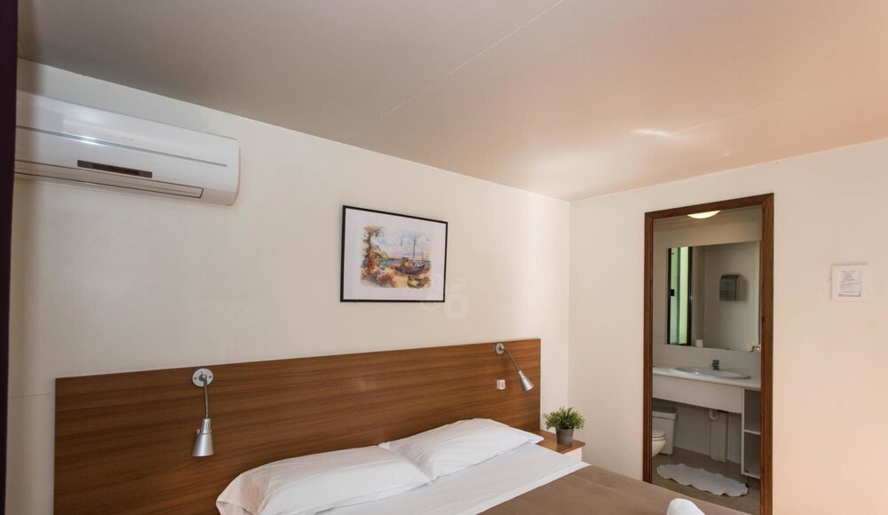 Standard Bungalow (2 Adults) - Guestroom