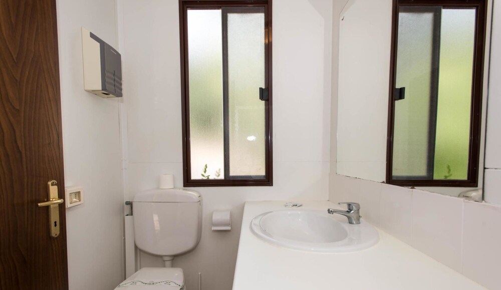 Standard Bungalow (2 Adults) - Bathroom