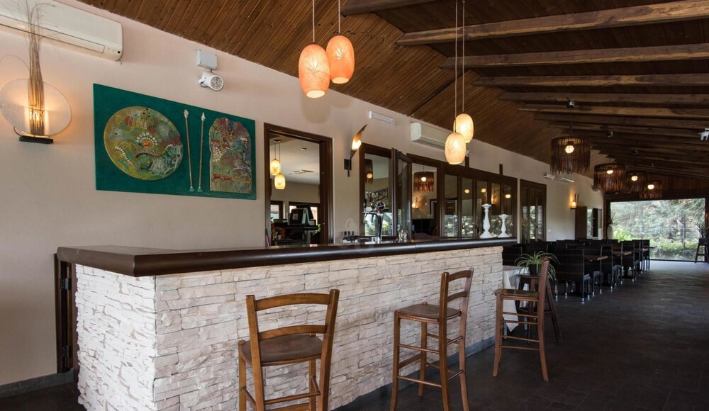 Hotel Bar