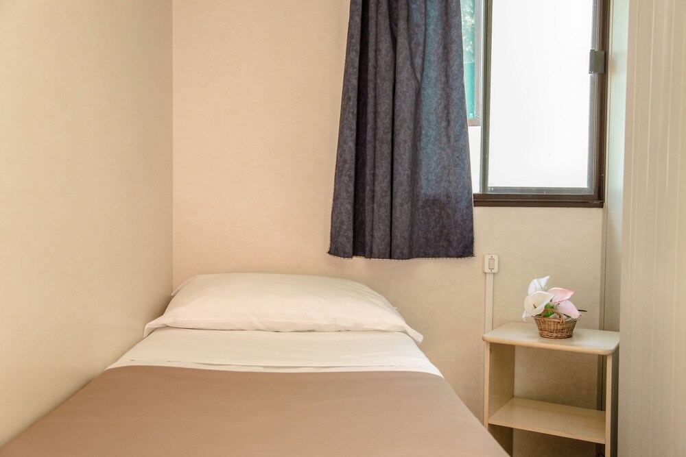 Economy Bungalow (2 Adults) - Guestroom