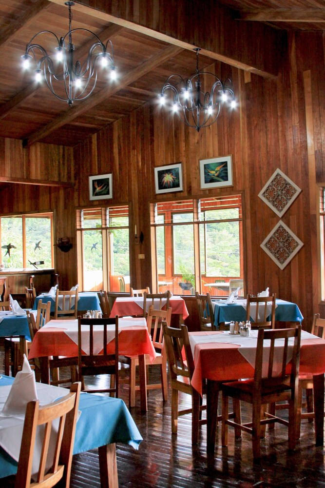 Food Court