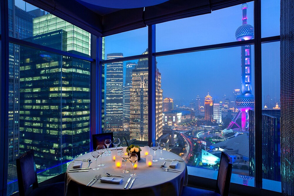 Executive Lounge