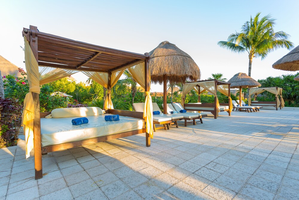 Sundeck, TRS Yucatan Hotel - Adults Only - All Inclusive