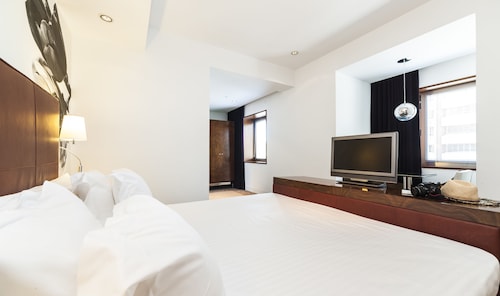 UR Palacio Avenida - Adults Only