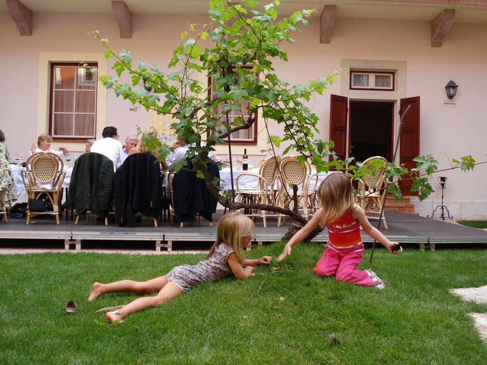 Childrens Area