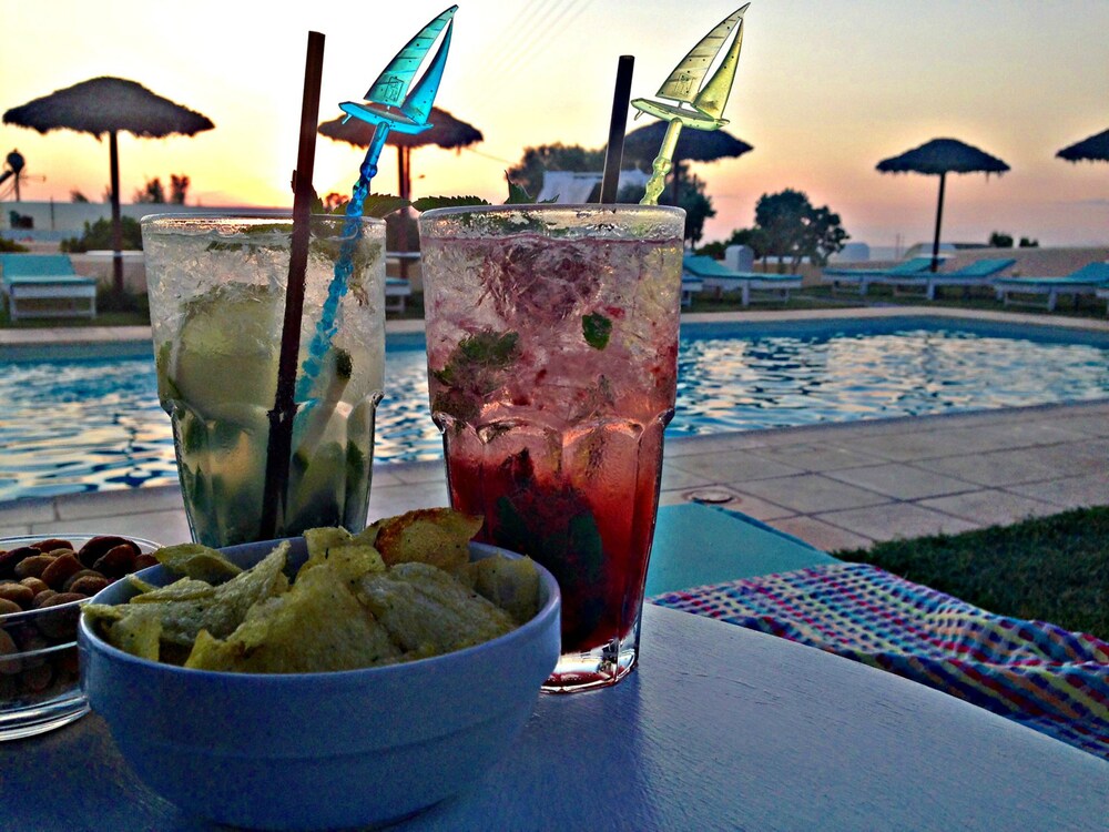 Poolside Bar