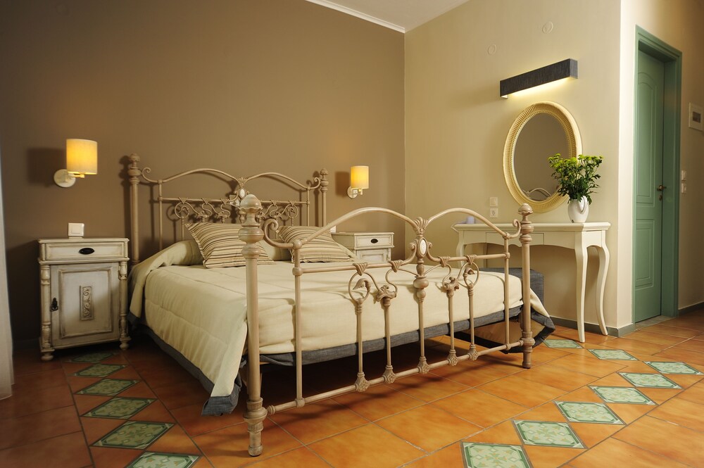 Standard Double Room - Guestroom