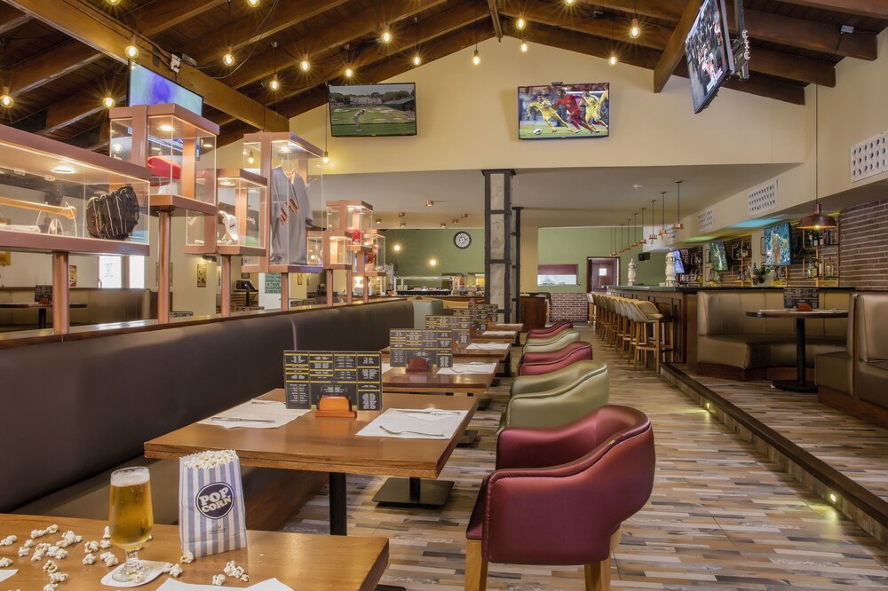 Food Court