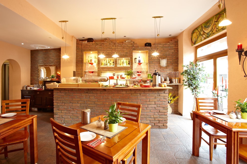 Hotel Bar
