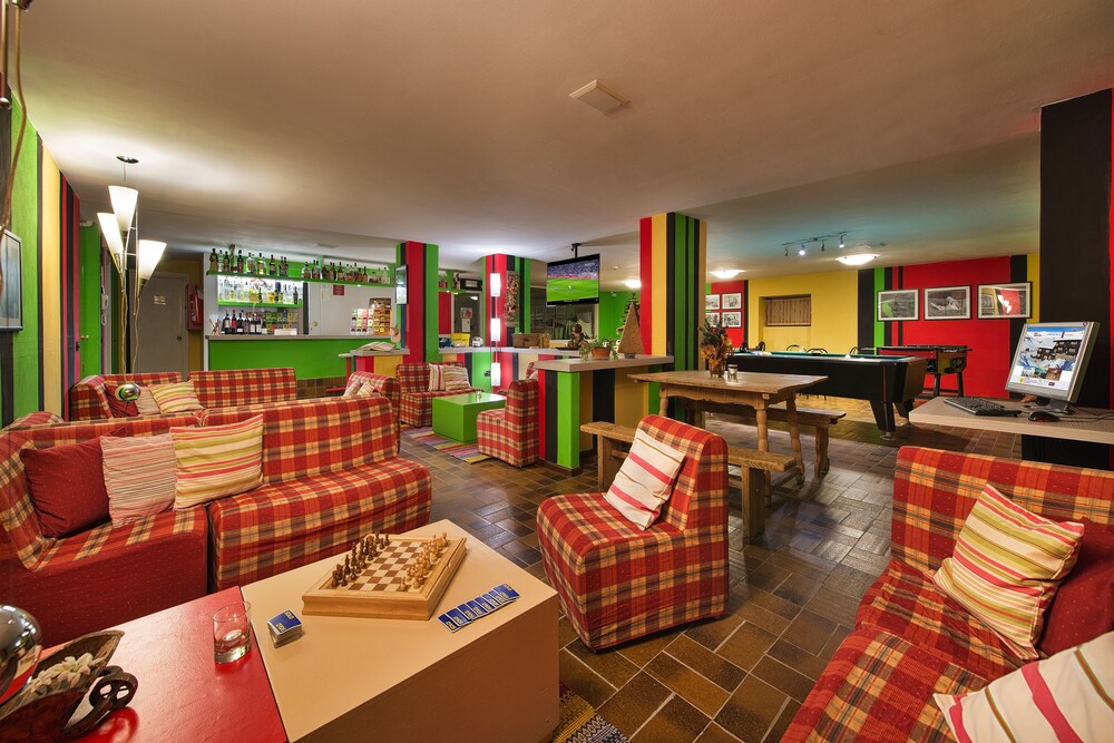 Hotel Bar