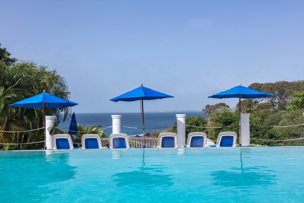 Infinity Pool