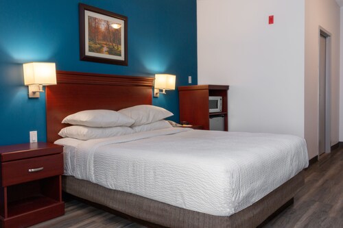 Days Inn by Wyndham Hamilton