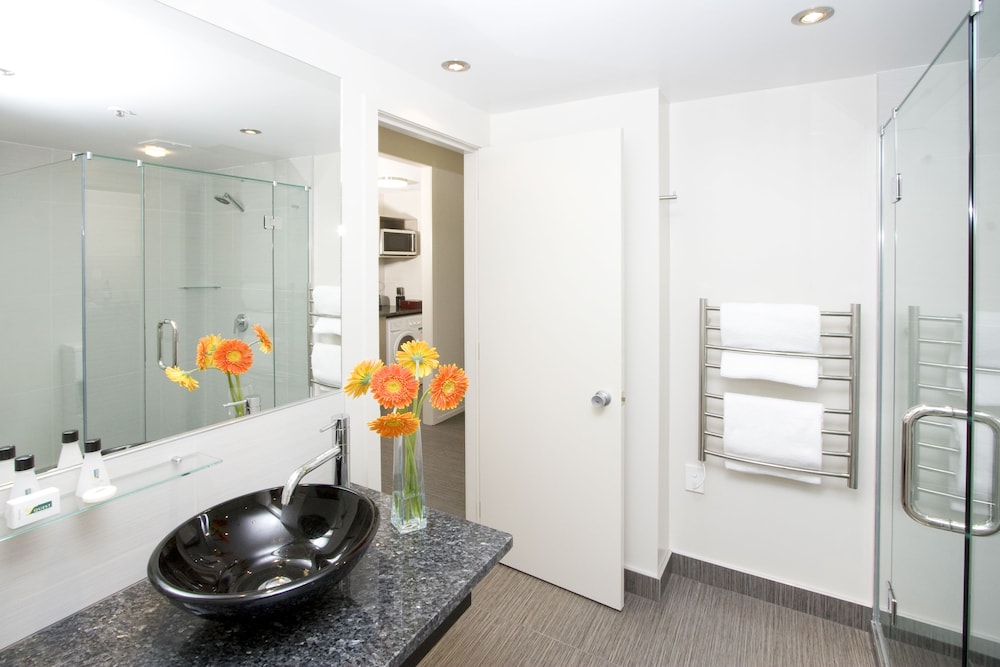 Premier Suite, 1 Bedroom, Jetted Tub - Bathroom