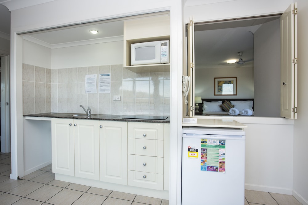 Executive Suite - In-Room Kitchenette