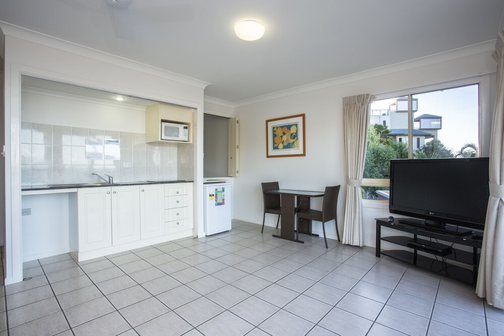 Executive Suite - In-Room Kitchenette