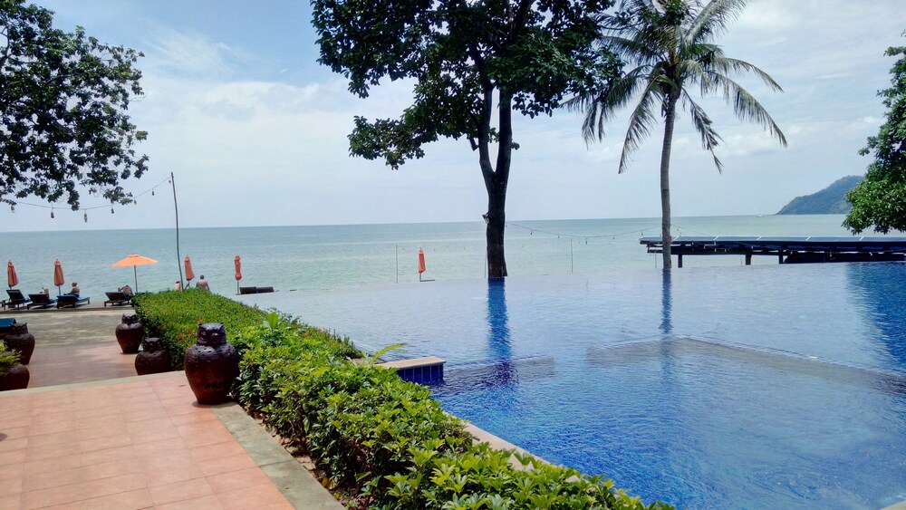 Infinity Pool
