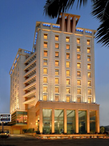 Grand Hometel Malad
