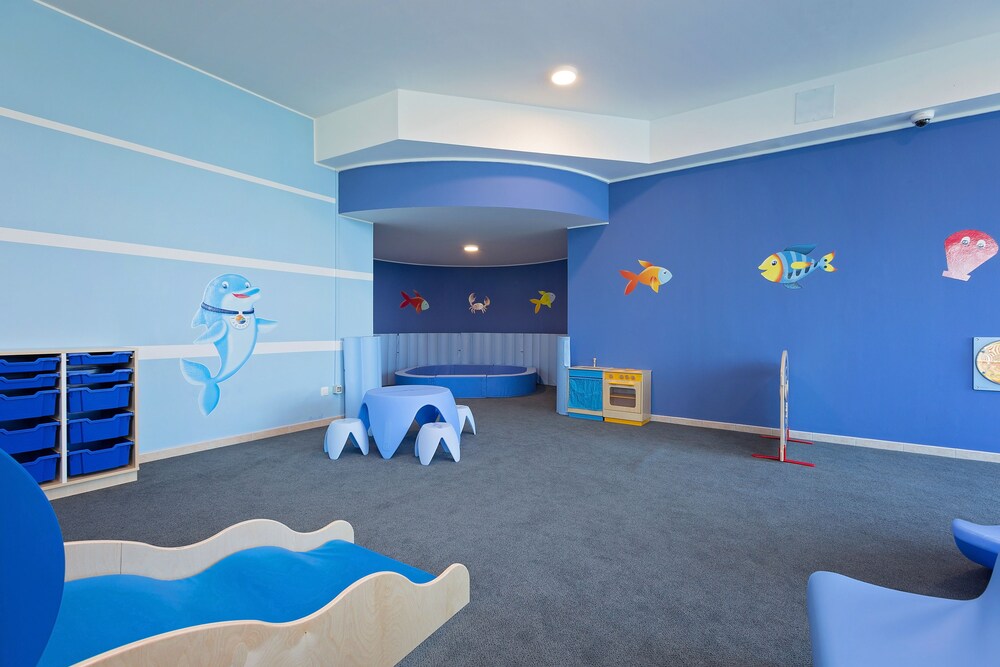 Childrens Play Area - Indoor