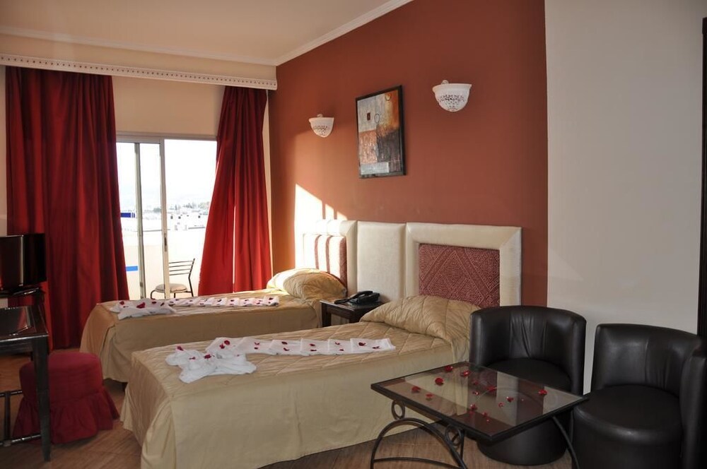Double Room - Guestroom