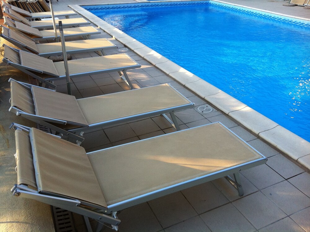 Piscina all'aperto