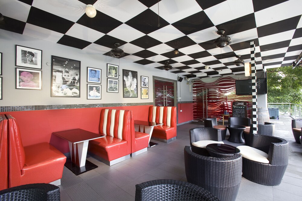 Hotel Lounge
