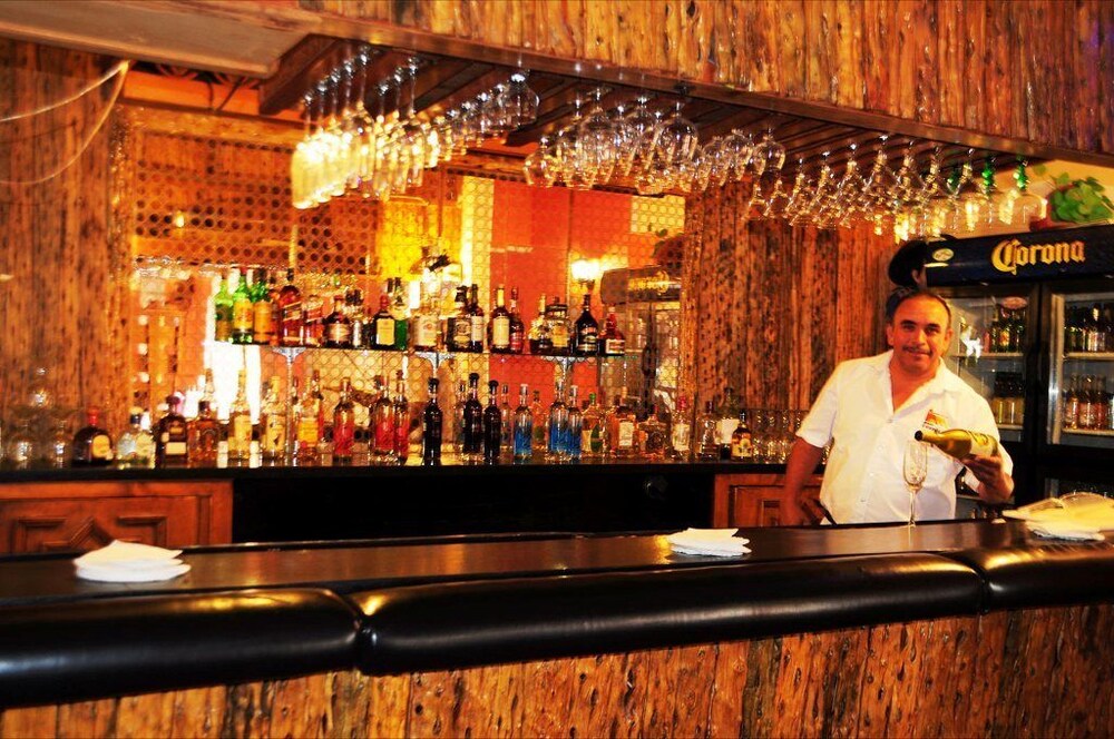 Poolside Bar