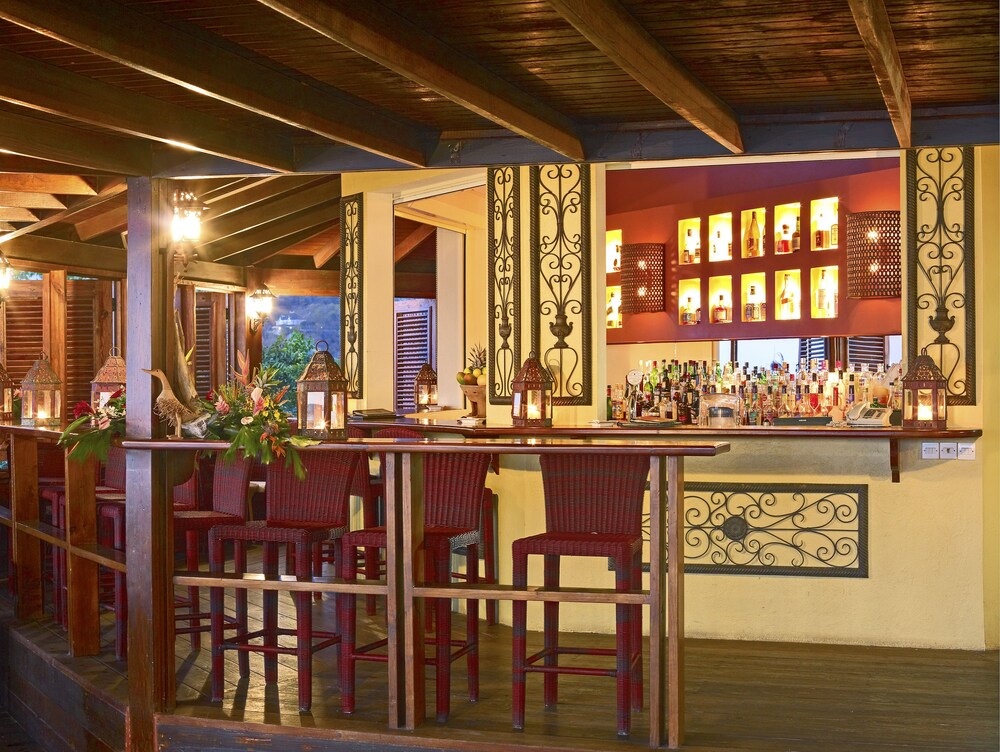 Hotel Bar