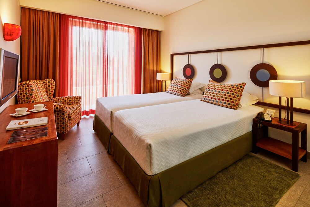 Suite, 2 Bedrooms (Garden) - Guestroom