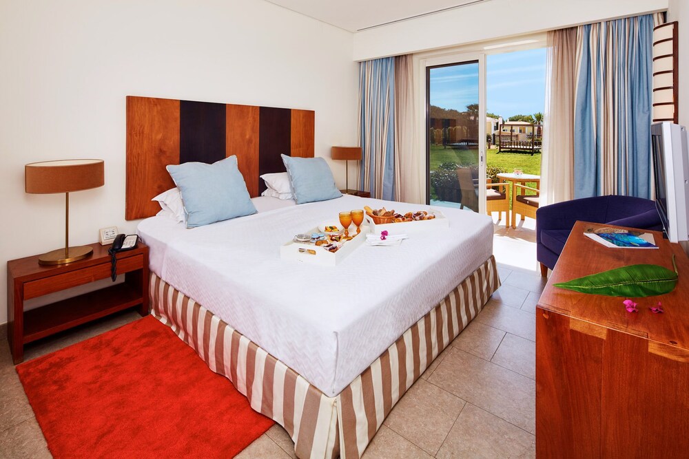 Suite, 2 Bedrooms (Garden) - Guestroom